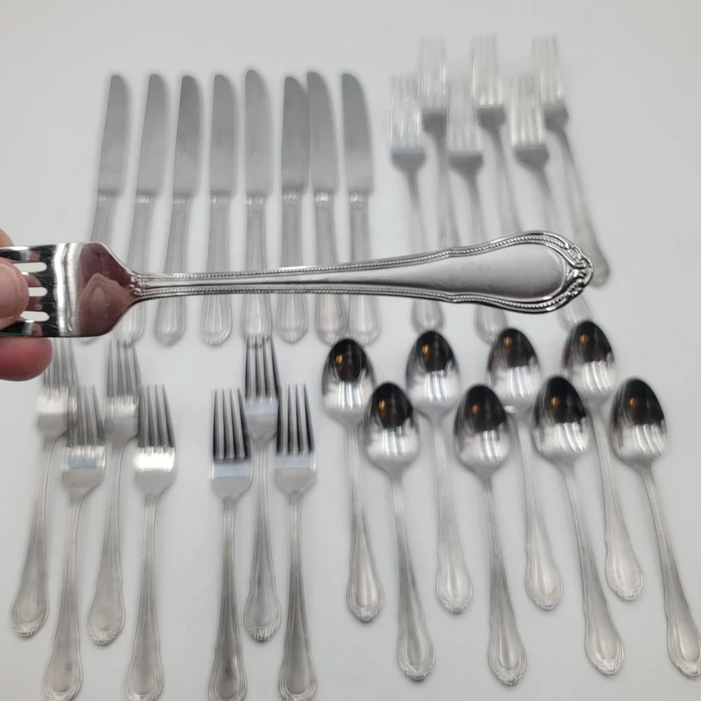 30pc Hampton Silversmiths Lauren Frosted Stainless Flatware Set Beaded Border